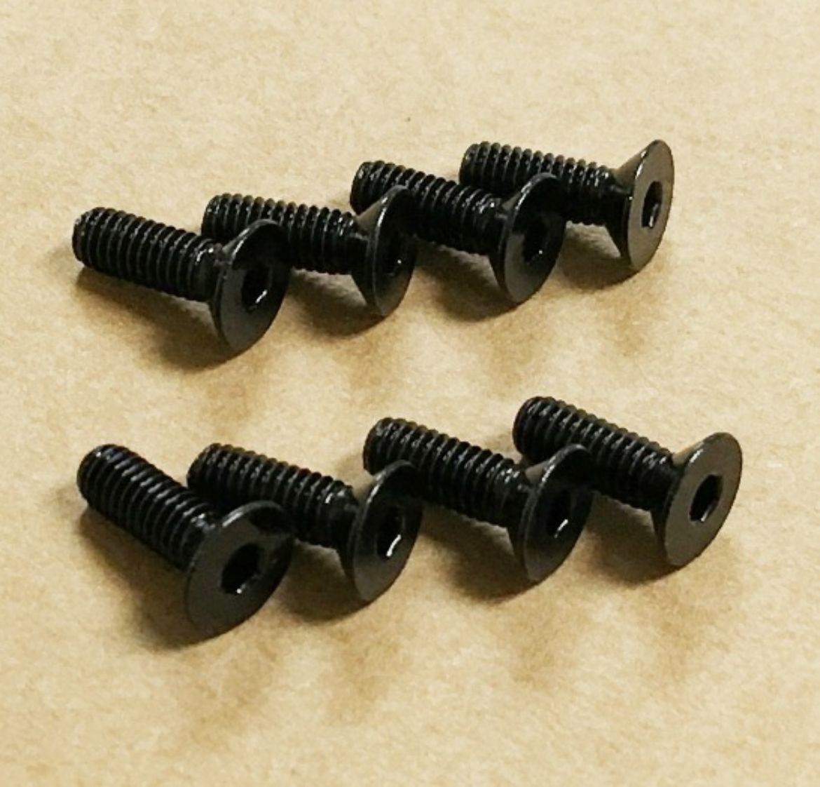 TCAM1SCREW.jpg
