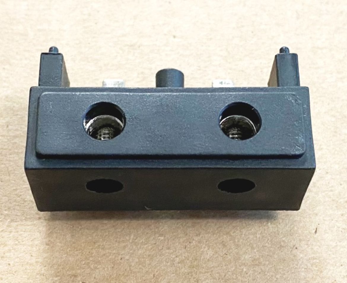 09E37989S01.jpg