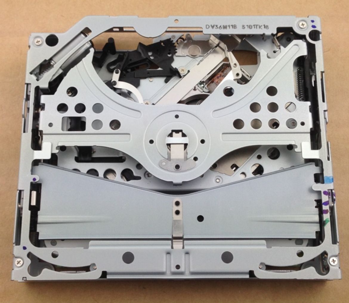 DV11254Z01.jpg